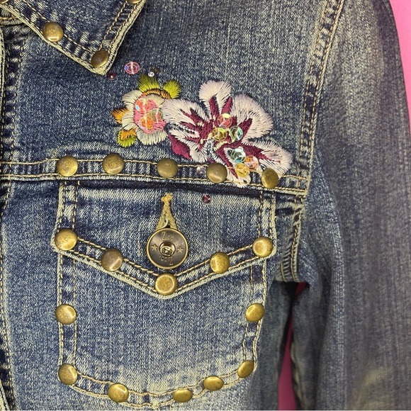ZCO Vintage Floral Embroidered Denim Jacket - Blue - Medium - Picture 14 of 16
